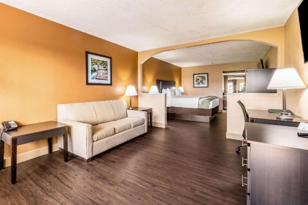 Quality Inn & Suites Corinth West image 13