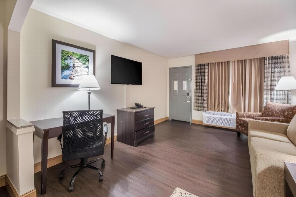 Quality Inn & Suites Corinth West image 15